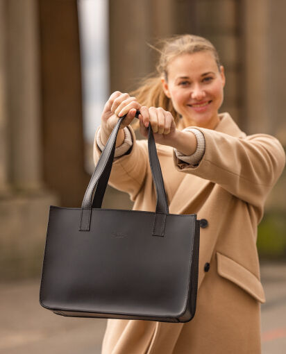 Leather tote bag “Agatha” at gusti-leather.com