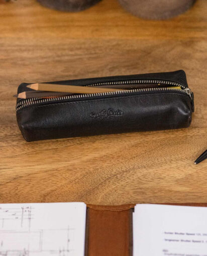 Leather pencil case “Peter” at gusti-leather.com
