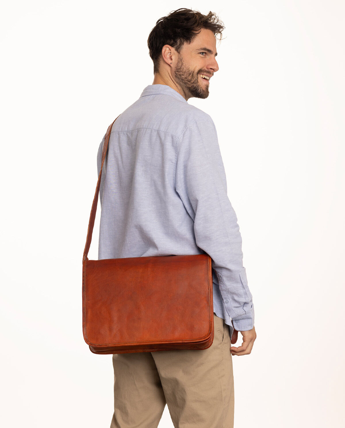 Leather shoulder bag Taylor 15 at gusti leather