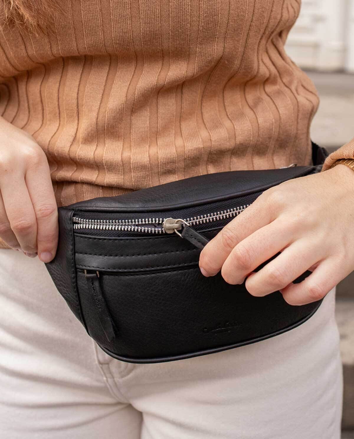 Black leather fanny pack best sale